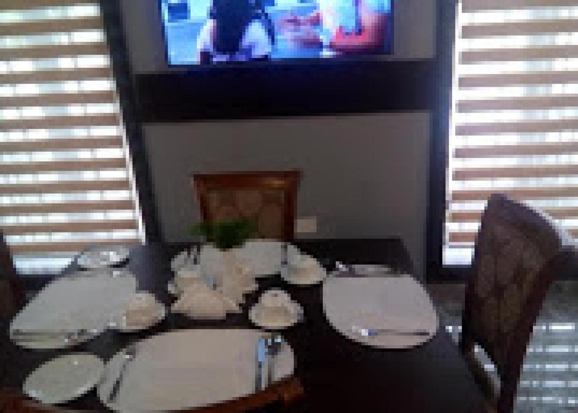 Room In Lodge - Bayse One Premium Hotel อิบาดัน ภายนอก รูปภาพ